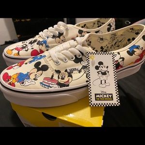 DISNEY X VANS AUTHENTIC